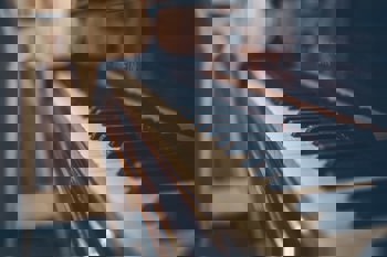 Atelier lumineux avec piano